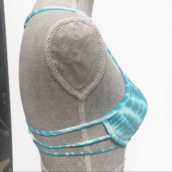 Pink | Women’s Bikini Top Size XS - Picture 3 of 9